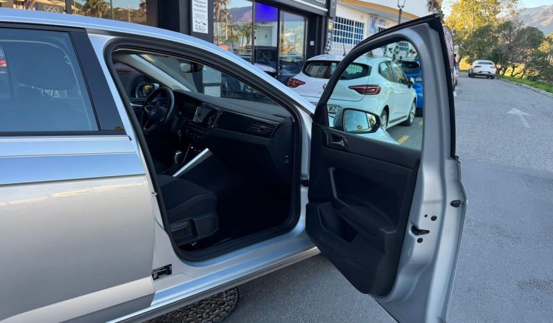 VOLKSWAGEN POLO lleno