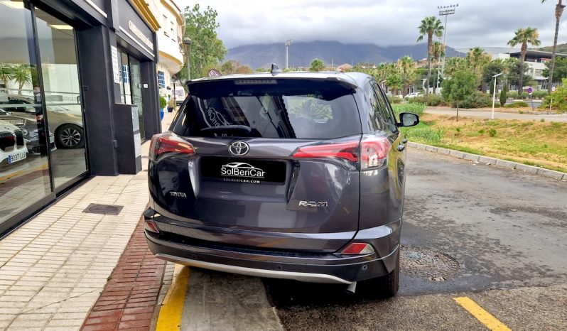 TOYOTA RAV4 D4D ADVANCE lleno