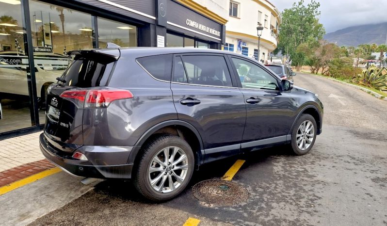 TOYOTA RAV4 D4D ADVANCE lleno