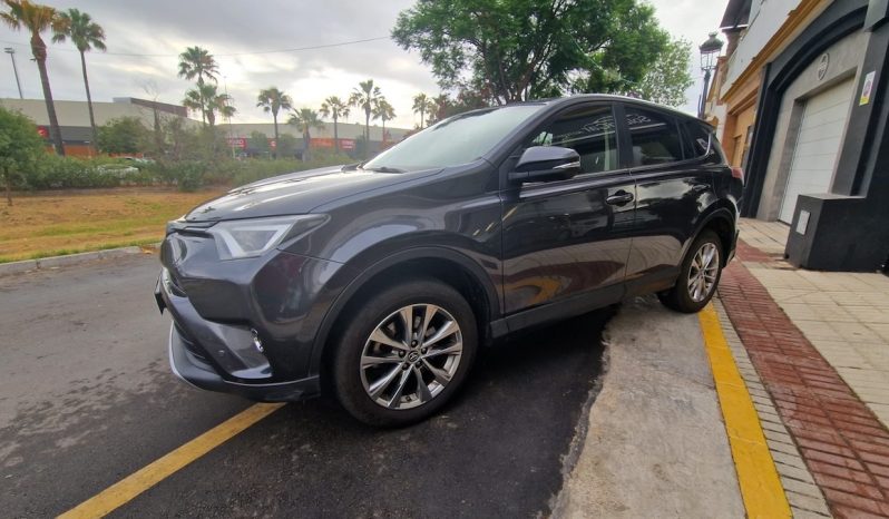 TOYOTA RAV4 D4D ADVANCE lleno