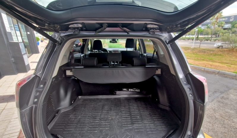 TOYOTA RAV4 D4D ADVANCE lleno