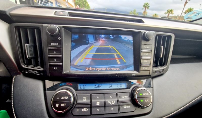 TOYOTA RAV4 D4D ADVANCE lleno