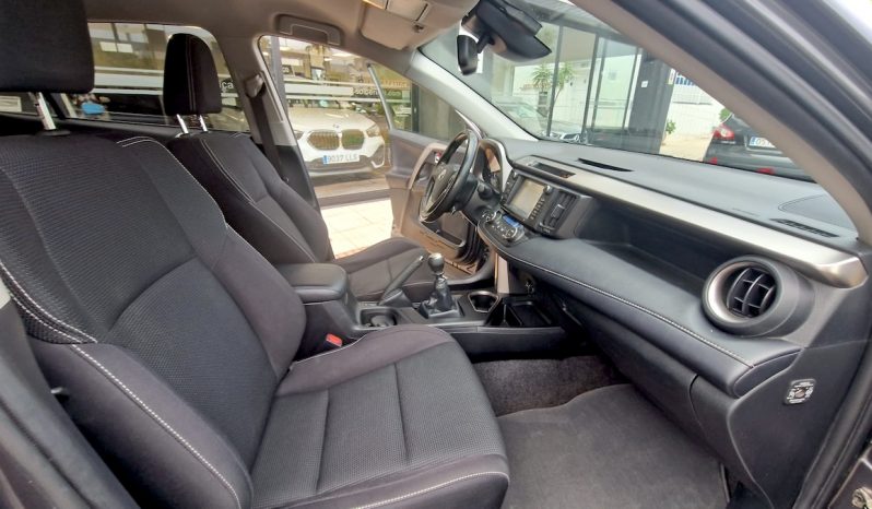 TOYOTA RAV4 D4D ADVANCE lleno