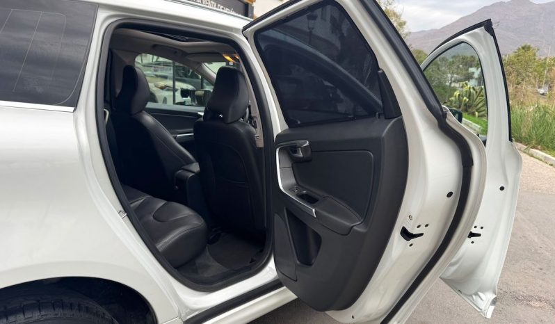 VOLVO XC60 lleno