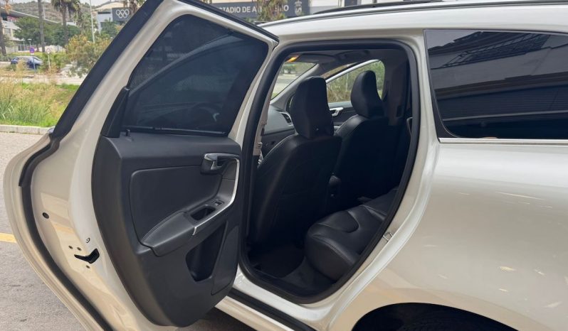 VOLVO XC60 lleno