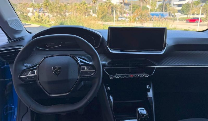 PEUGEOT 208 lleno