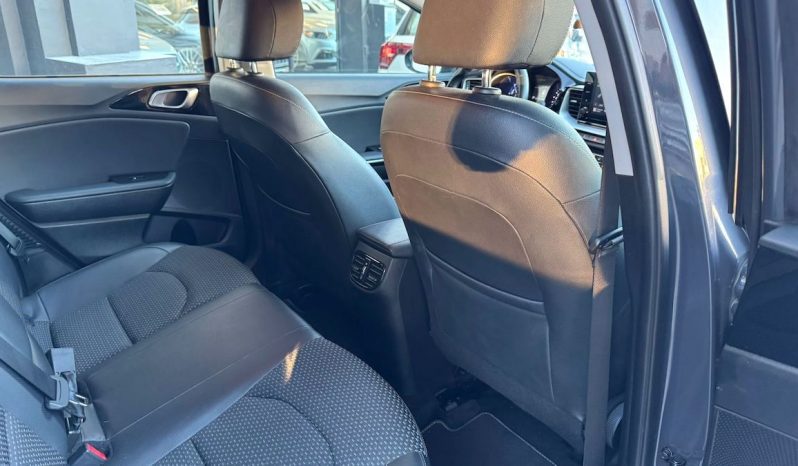 KIA XCEED 1.6 GDI lleno