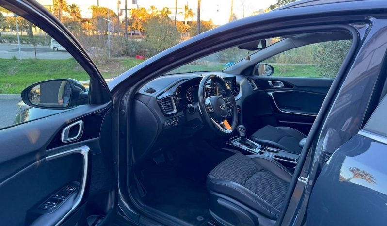 KIA XCEED 1.6 GDI lleno